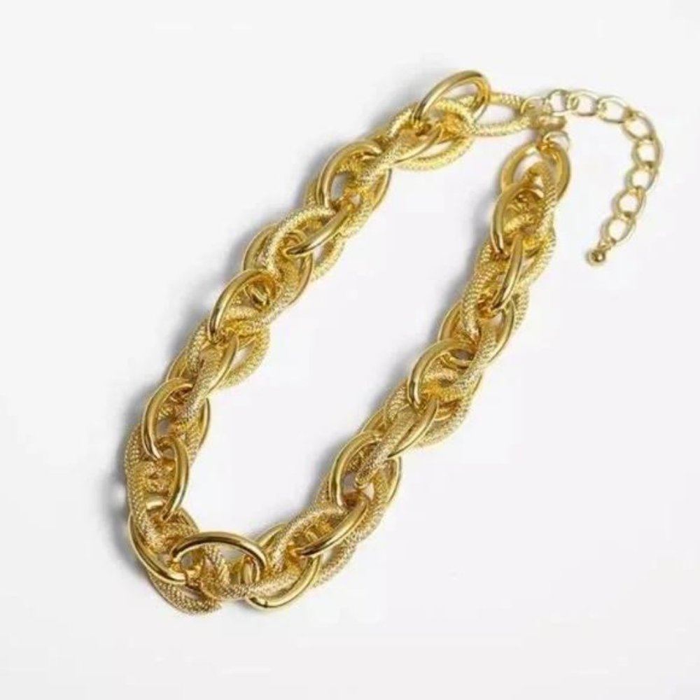 New 18K Gold Chunky Choker Chain Necklace, nice Necklace, cute Necklace - Picture 5 of 5